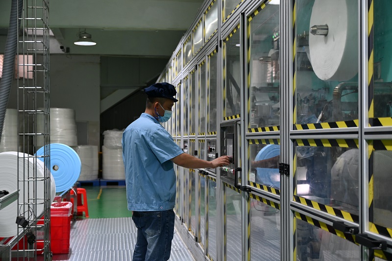 舒雅公司生產(chǎn)車間2 梁春苗 攝 .jpg